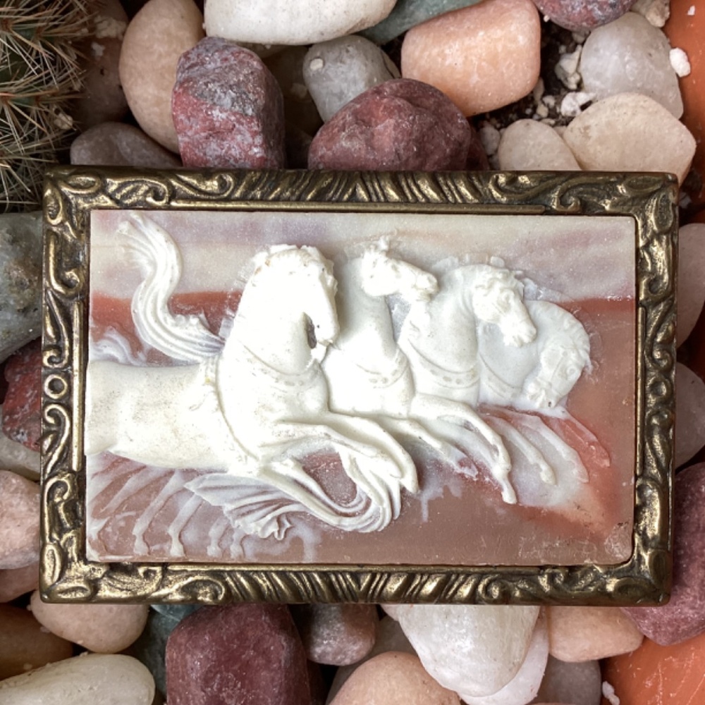 Vintage Incolay Studios USA 1976 Brass Stone Horse Belt Buckle - Picture 3 of 9